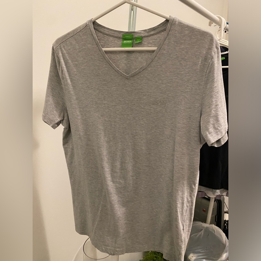 HUGO BOSS Green Label V-Neck T-shirt Slim Fit. Size Medium.